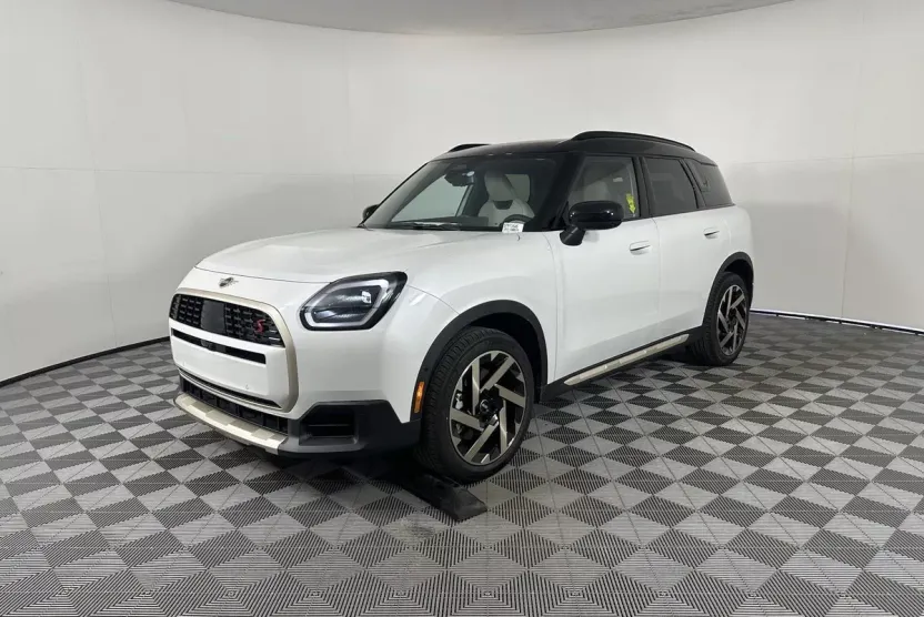 2025 Mini Countryman S photo 1
