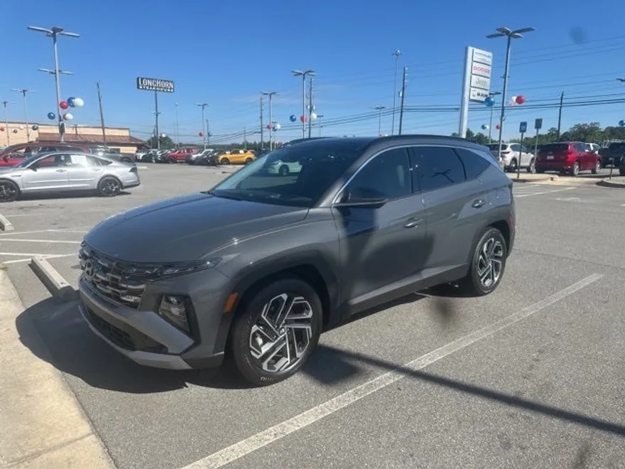 2025 Hyundai Tucson Limited photo 1