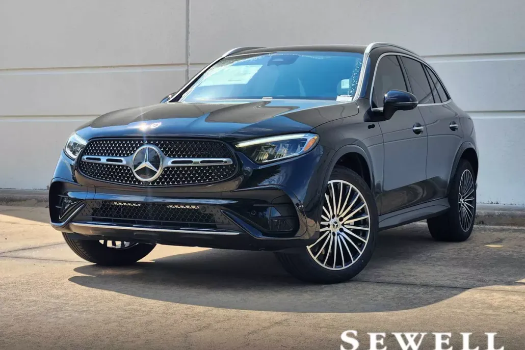 2026 Mercedes Benz GLC 300 photo 1