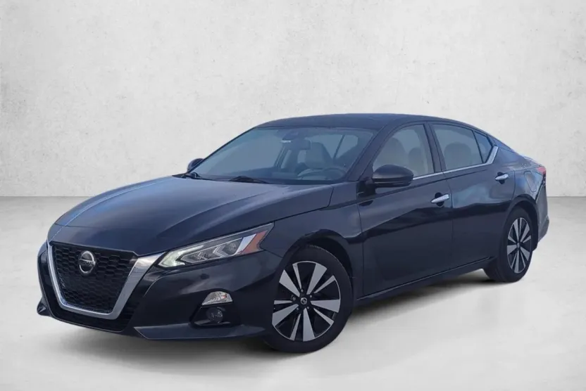 2019 Nissan Altima 2.5 SV photo 1