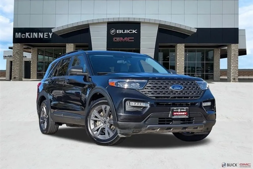 2021 Ford Explorer XLT photo 1