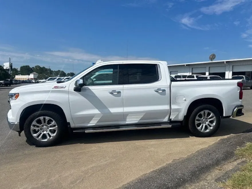 2024 Chevrolet Silverado 1500 LTZ photo 1