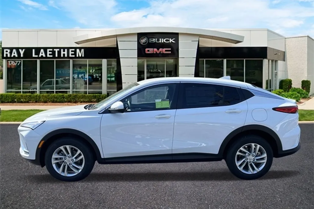 2025 Buick Envista Preferred photo 1