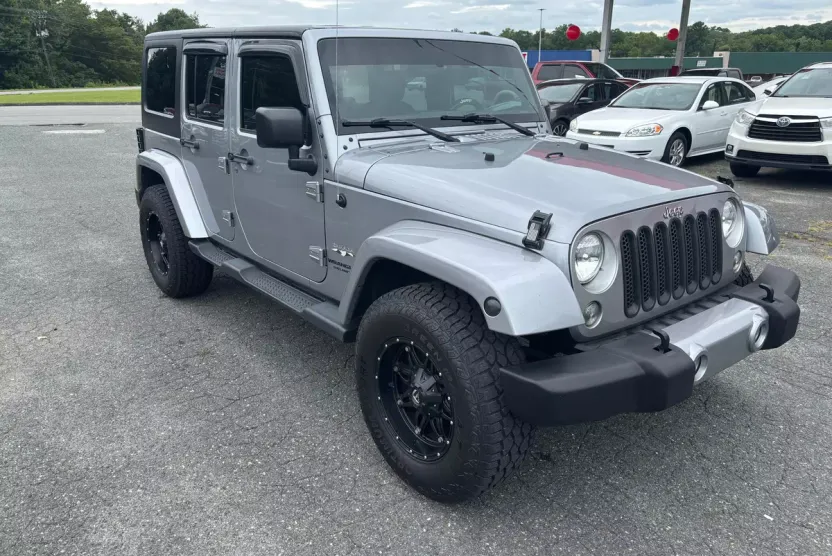 2016 Jeep Wrangler Sahara photo 1
