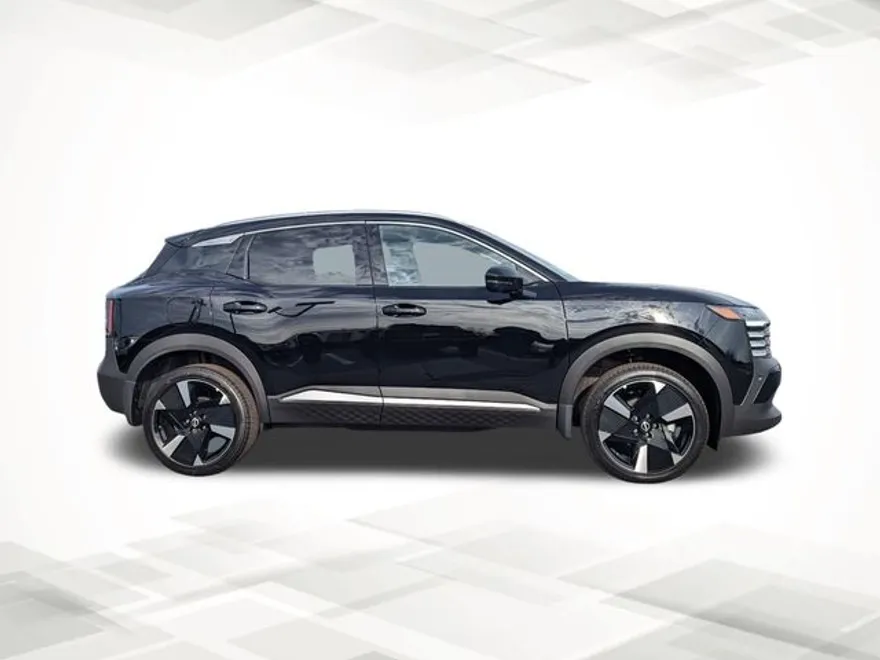 2025 Nissan Kicks SR photo 1