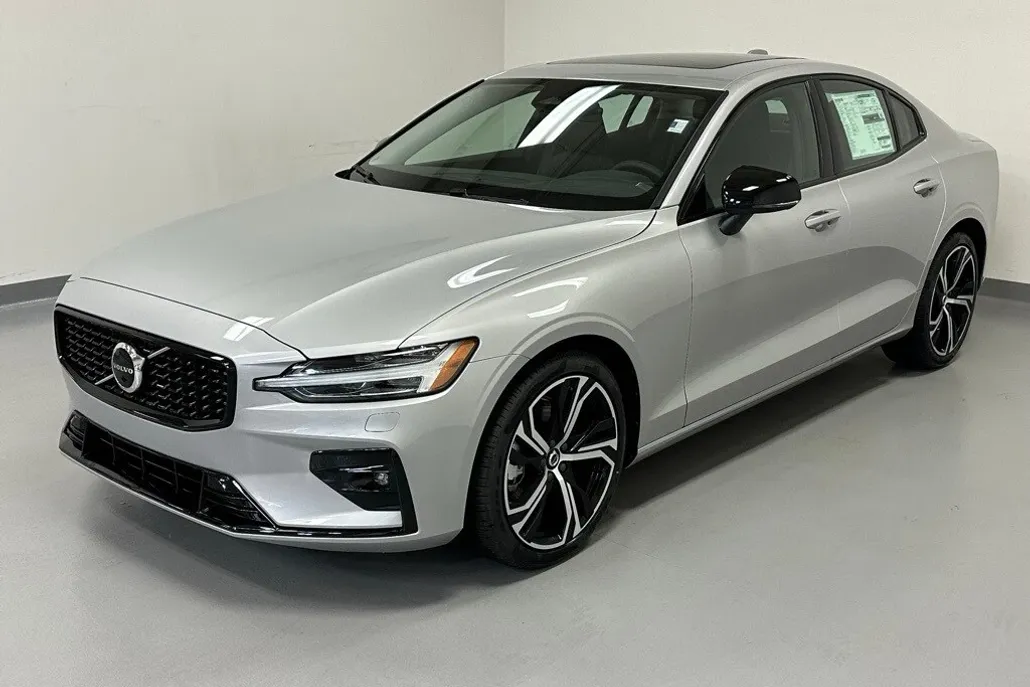 2024 Volvo S60 B5 Core photo 1