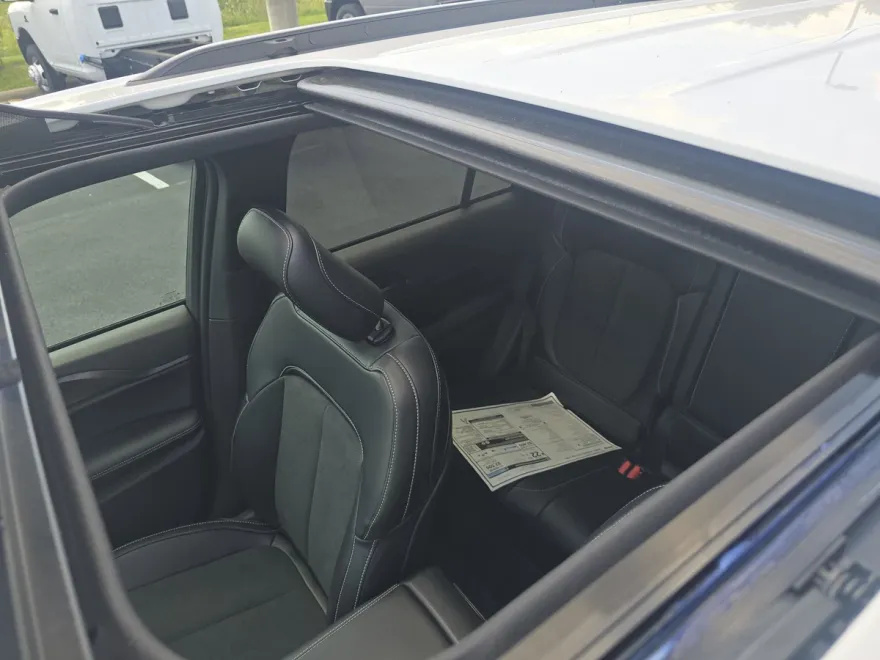 2025 Jeep Grand Cherokee Altitude photo 1