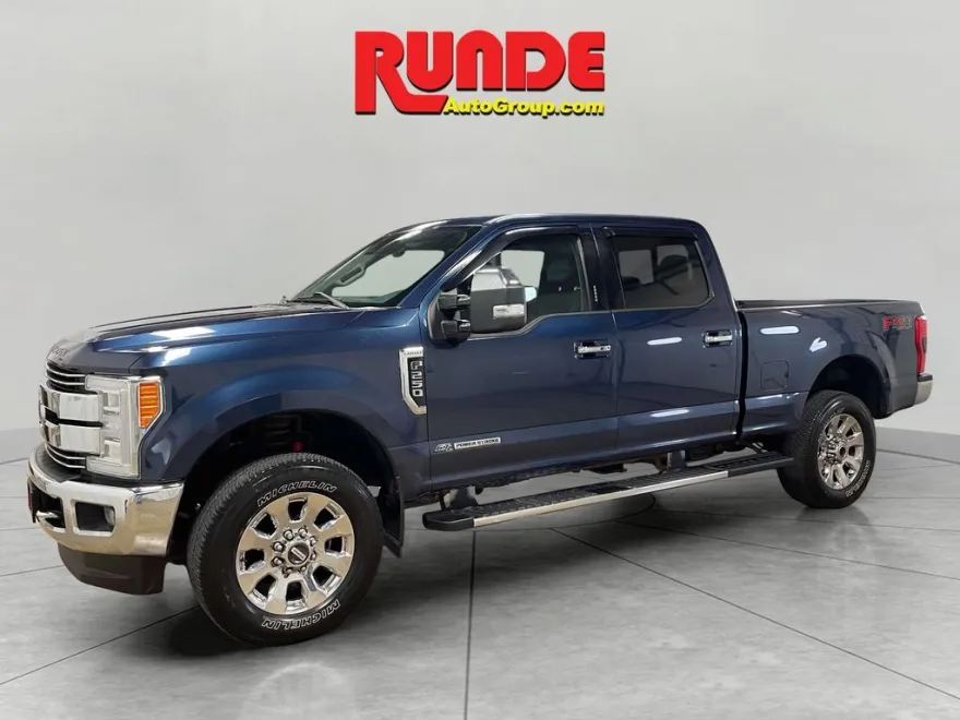 2017 Ford F-250 Lariat FX4 photo 1