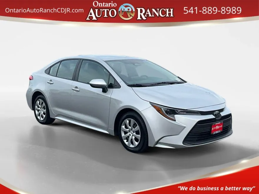 2023 Toyota Corolla LE photo 1