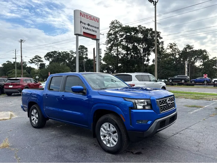 2024 Nissan Frontier Crew Cab SV photo 1