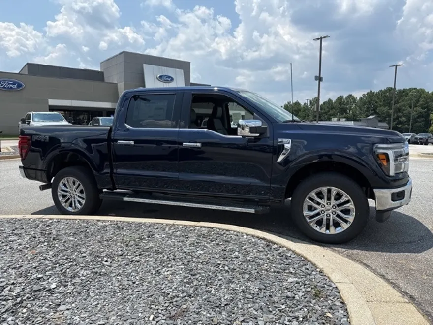 2025 Ford F-150 Lariat photo 1