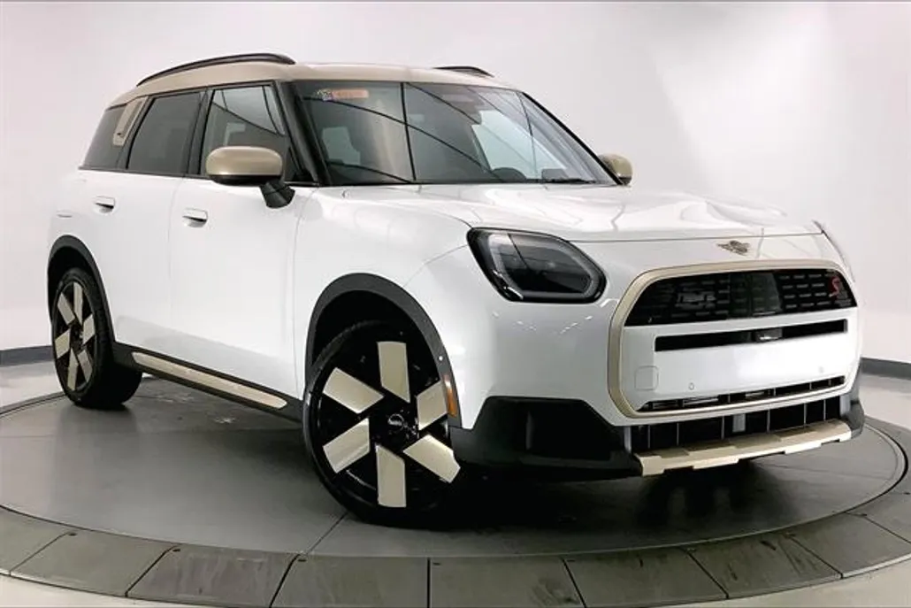 2025 Mini Countryman S ALL4 Iconic photo 1