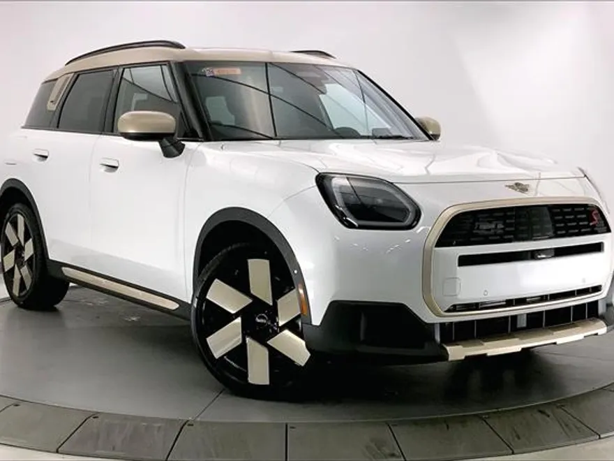 2025 Mini Countryman S ALL4 Iconic photo 1