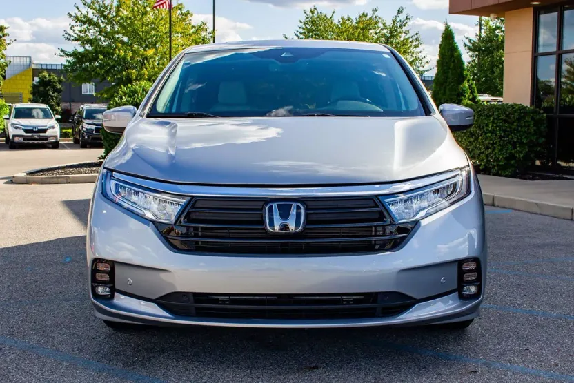 2022 Honda Odyssey Touring photo 1