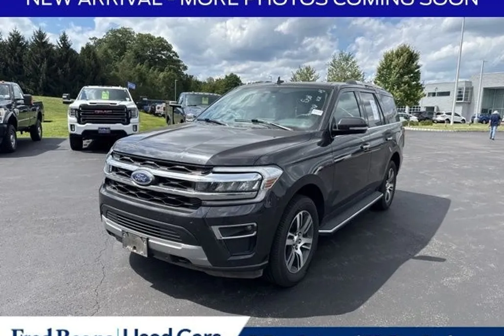 2023 Ford Expedition Limited photo 1