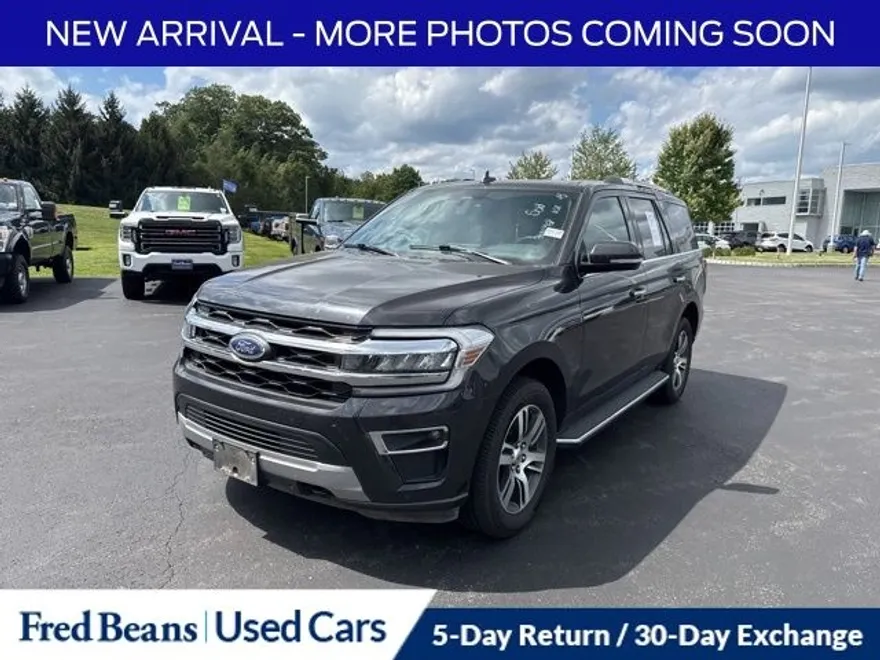 2023 Ford Expedition Limited photo 1