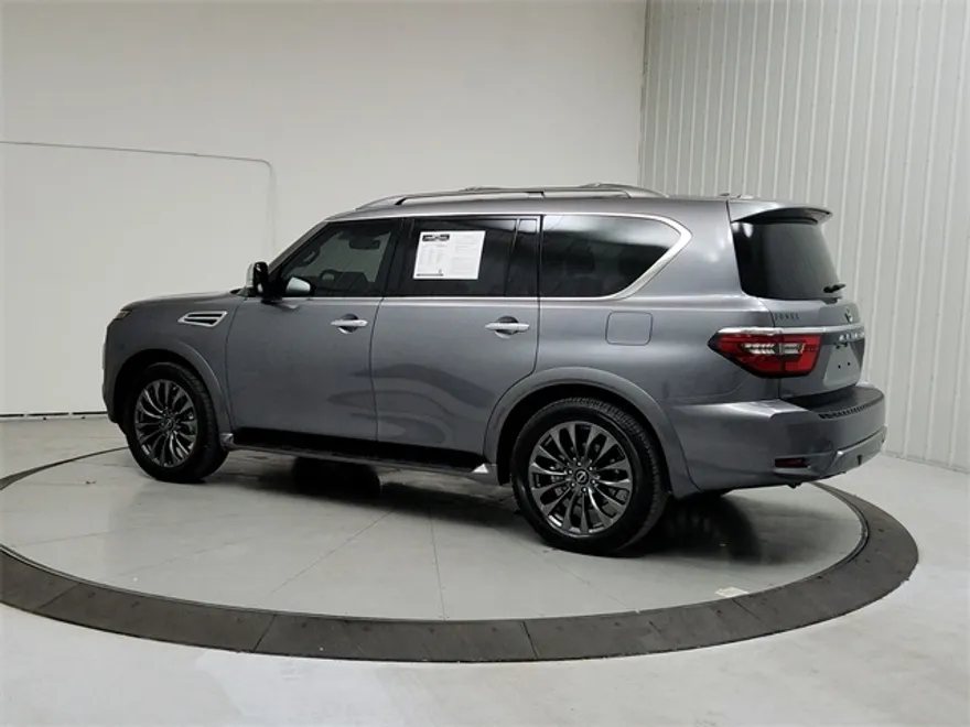 2023 Nissan Armada Platinum photo 1