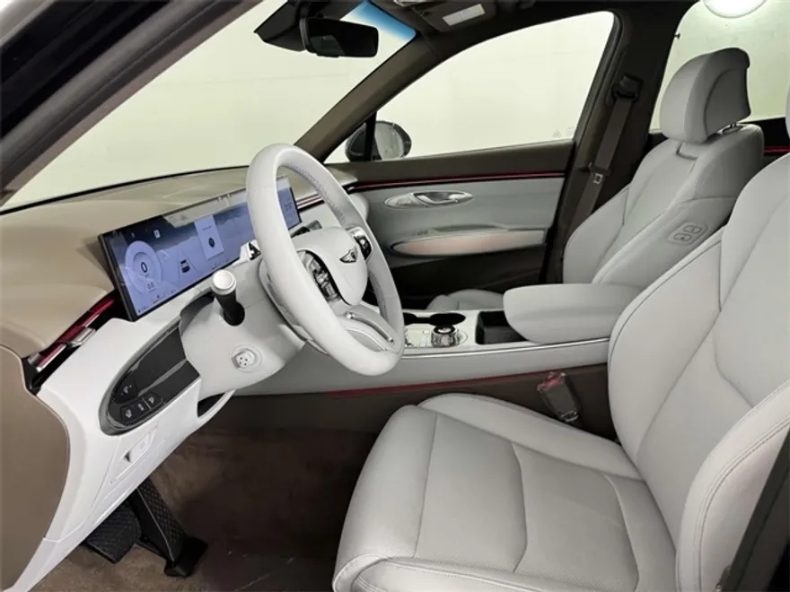 2026 Genesis GV70 2.5T Advanced photo 1