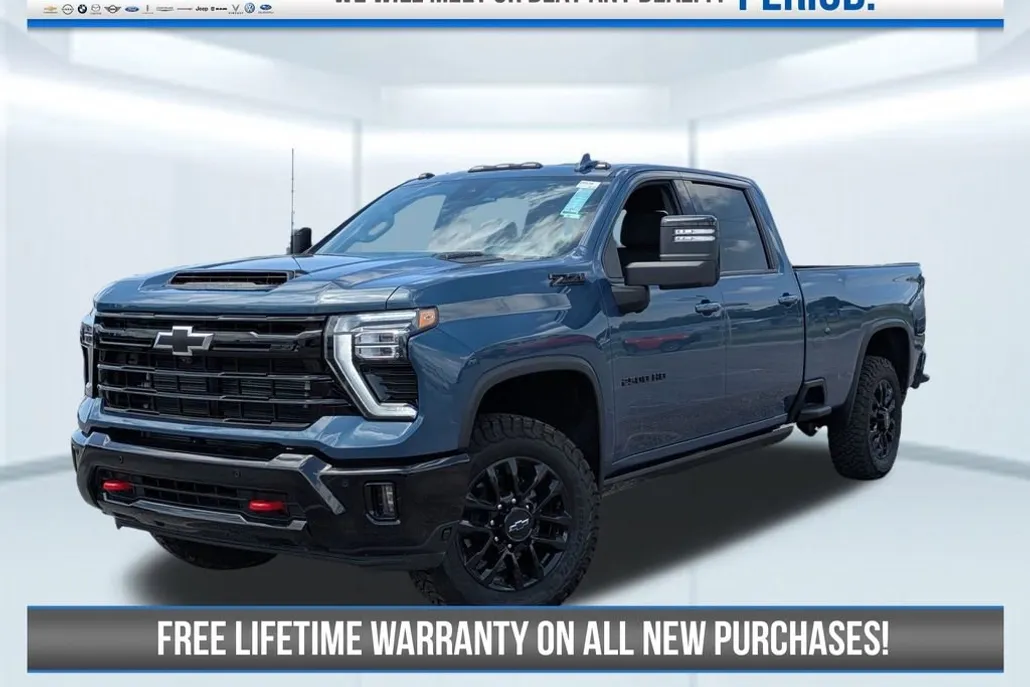 2025 Chevrolet Silverado 2500HD LTZ photo 1