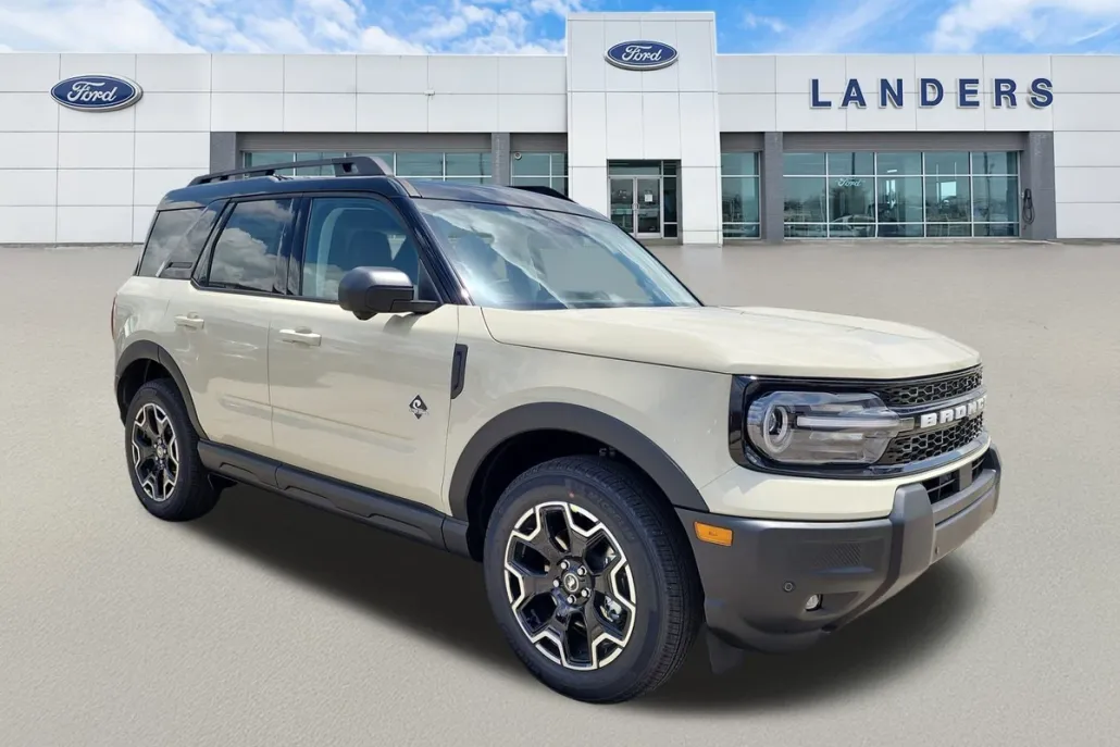 2025 Ford Bronco Sport Outer Banks photo 1