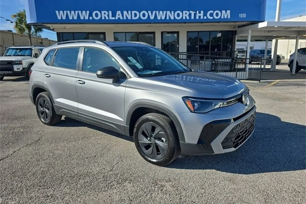 2025 Volkswagen Taos S photo 1