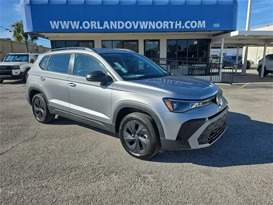 2025 Volkswagen Taos S photo 1
