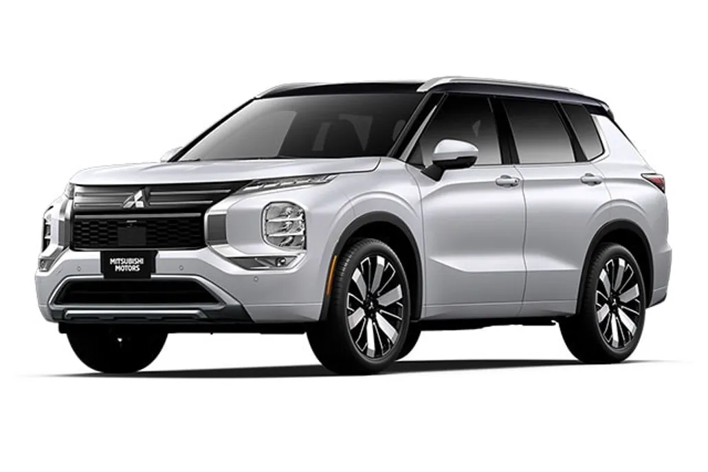2025 Mitsubishi Outlander SEL photo 1
