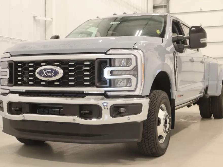 2025 Ford F-350 photo 1