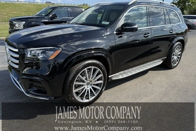 2026 Mercedes Benz GLS 450 4MATIC photo 1