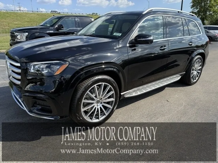 2026 Mercedes Benz GLS 450 4MATIC photo 1