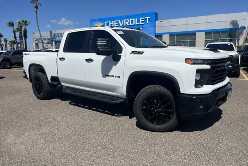 2025 Chevrolet Silverado 2500HD Custom photo 1