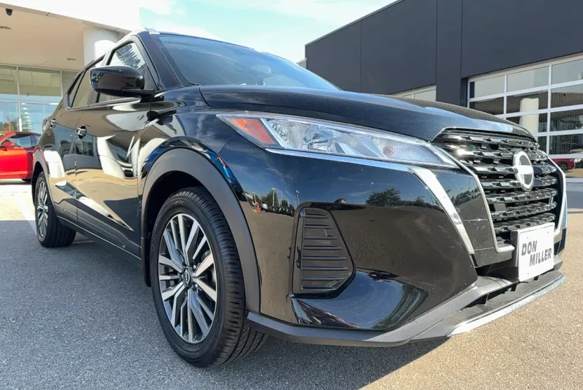 2023 Nissan Kicks SV photo 1