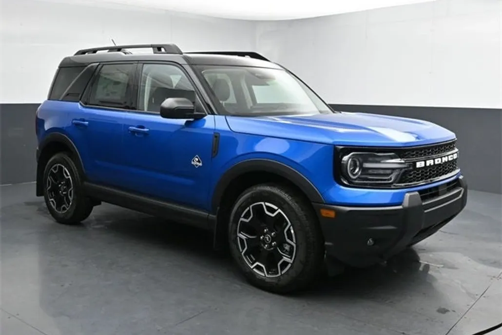 2025 Ford Bronco Sport Outer Banks photo 1