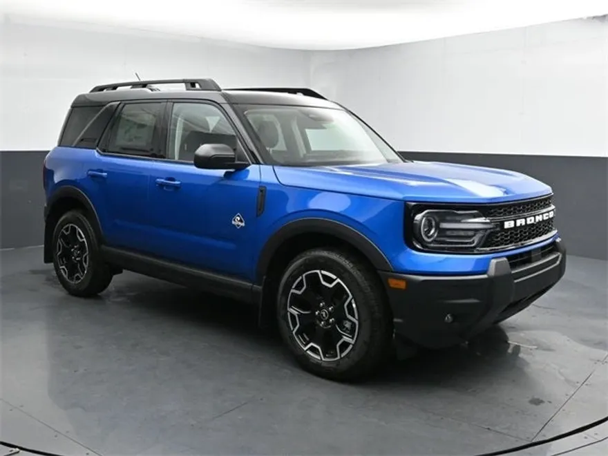 2025 Ford Bronco Sport Outer Banks photo 1