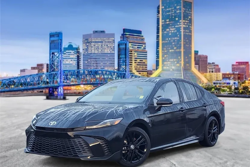 2025 Toyota Camry SE photo 1