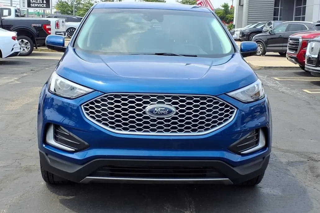 2024 Ford Edge SEL photo 1