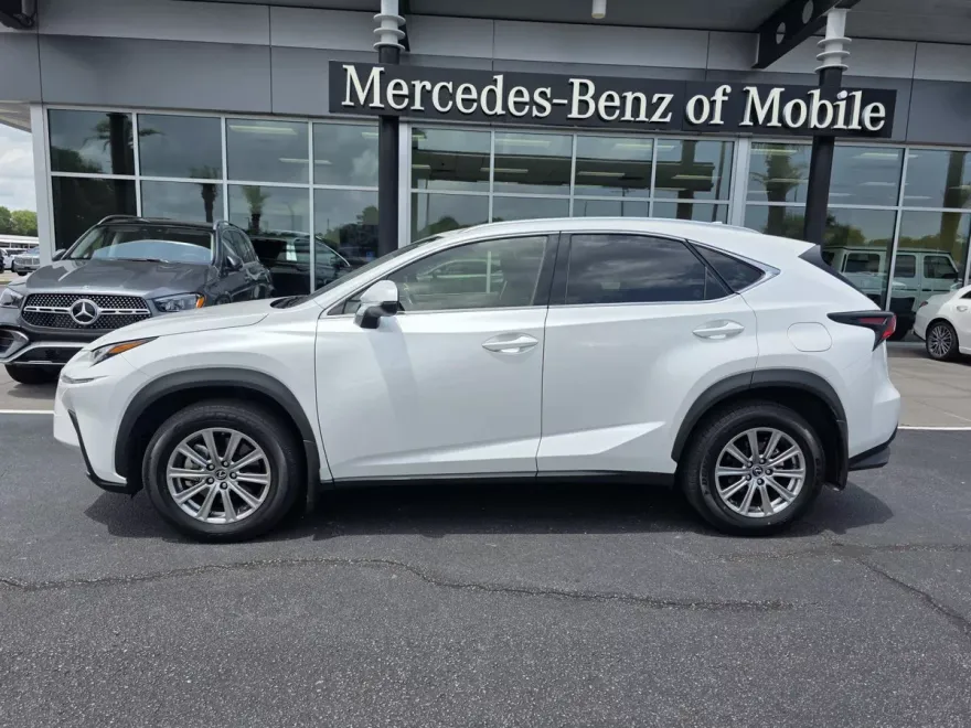 2021 Lexus NX 300 photo 1