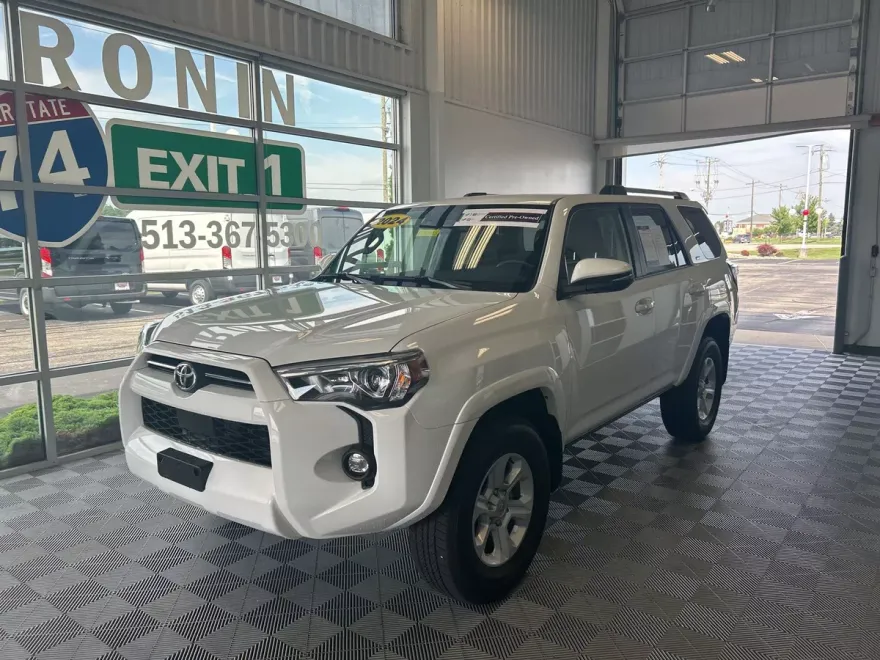 2024 Toyota 4Runner SR5 Premium photo 1