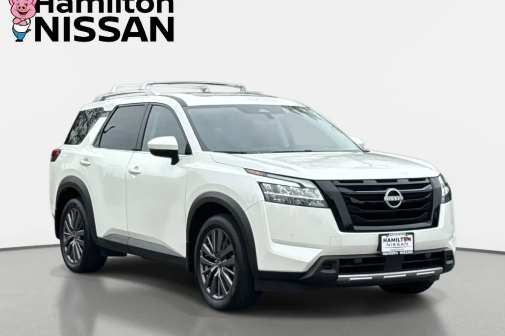 2024 Nissan Pathfinder SL photo 1