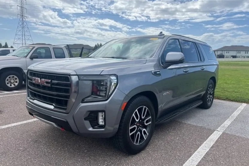 2021 Gmc Yukon XL AT4 photo 1