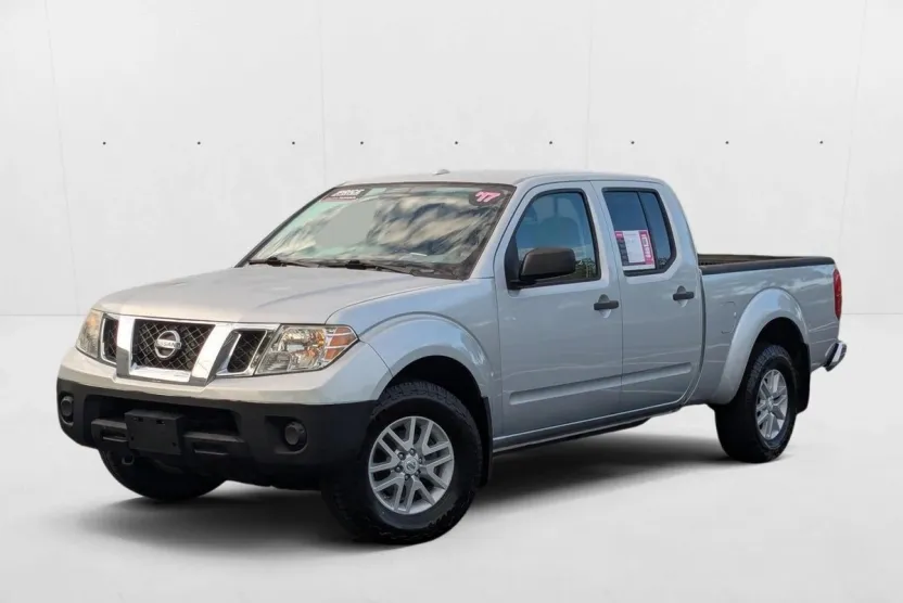 2017 Nissan Frontier Crew Cab SV photo 1