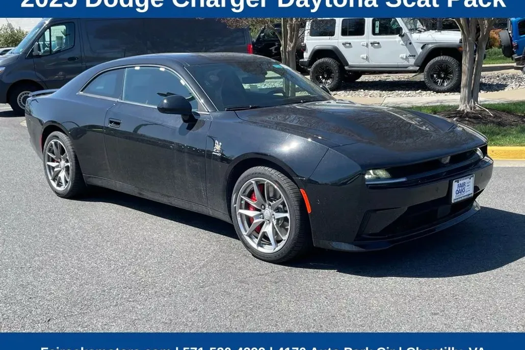 2025 Dodge Charger R/T Scat Pack photo 1