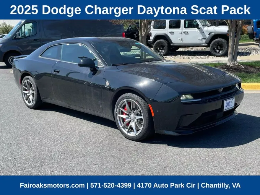2025 Dodge Charger R/T Scat Pack photo 1