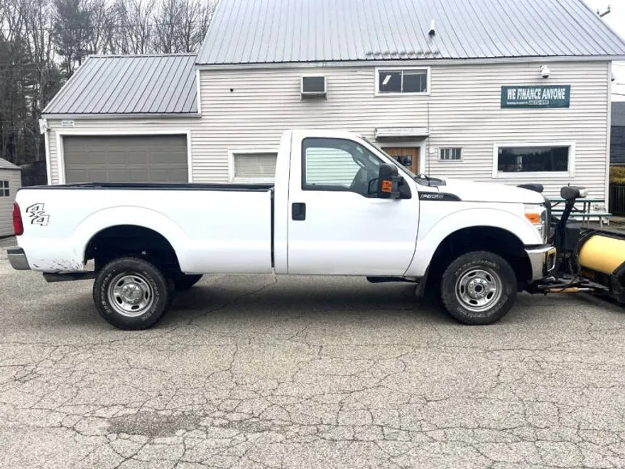 2016 Ford F-350 XL photo 1