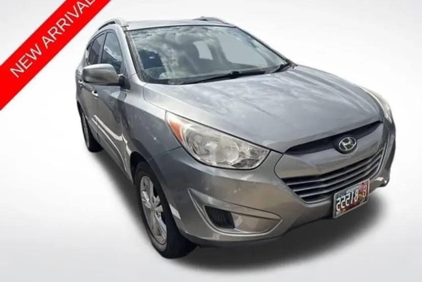2011 Hyundai Tucson GLS photo 1