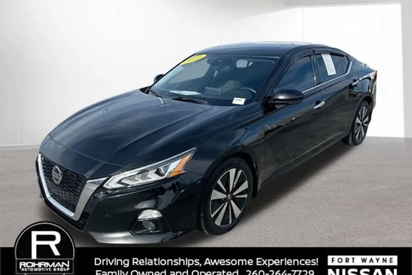 2019 Nissan Altima 2.5 SV photo 1