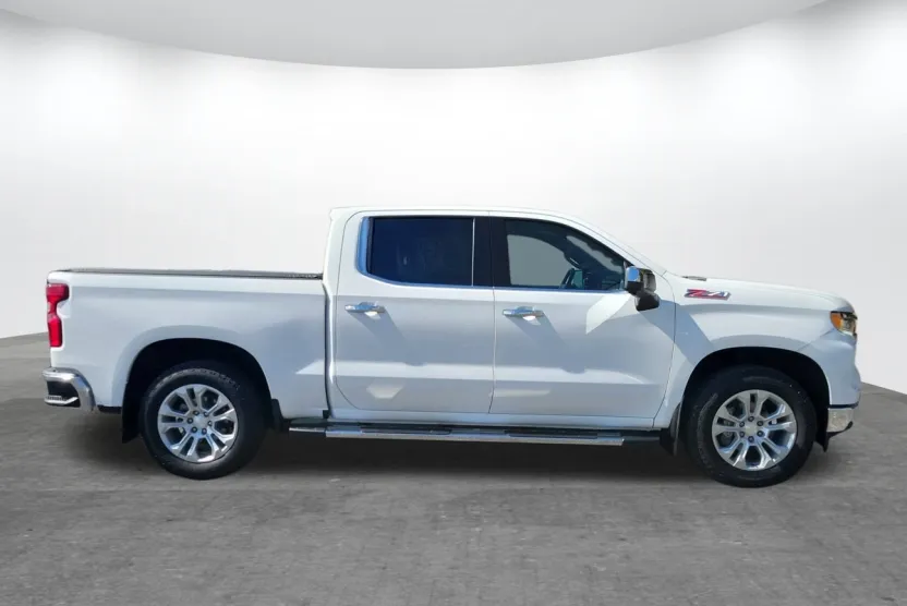 2023 Chevrolet Silverado 1500 LTZ photo 1
