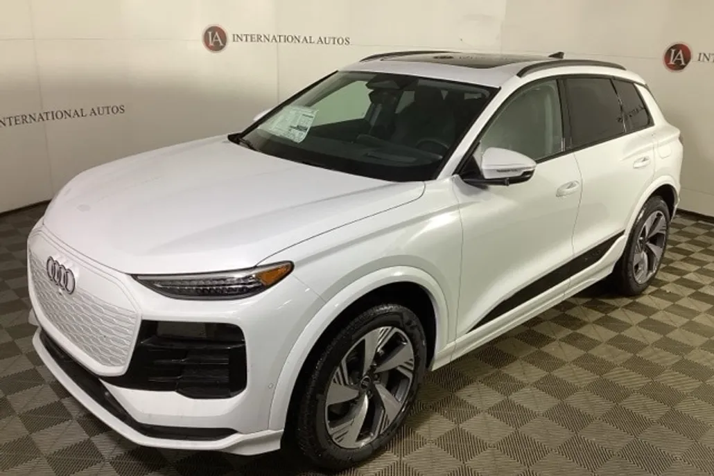 2025 Audi Q6 E-tron Premium Plus photo 1