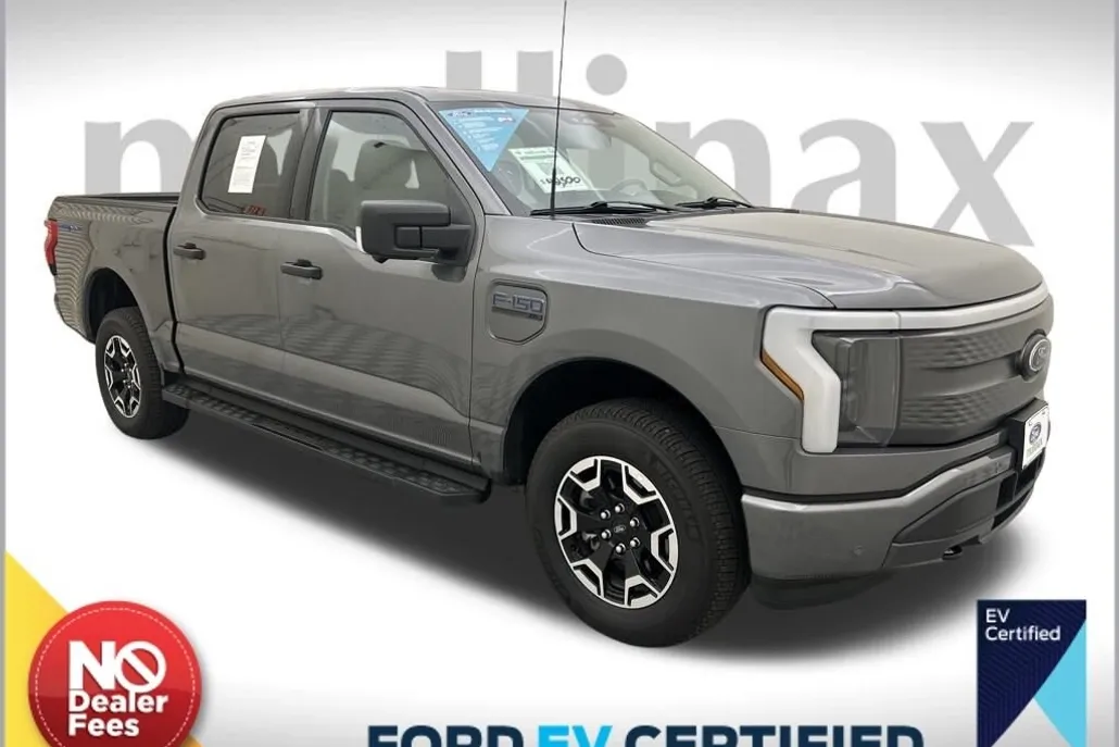 2023 Ford F-150 Lightning XLT photo 1