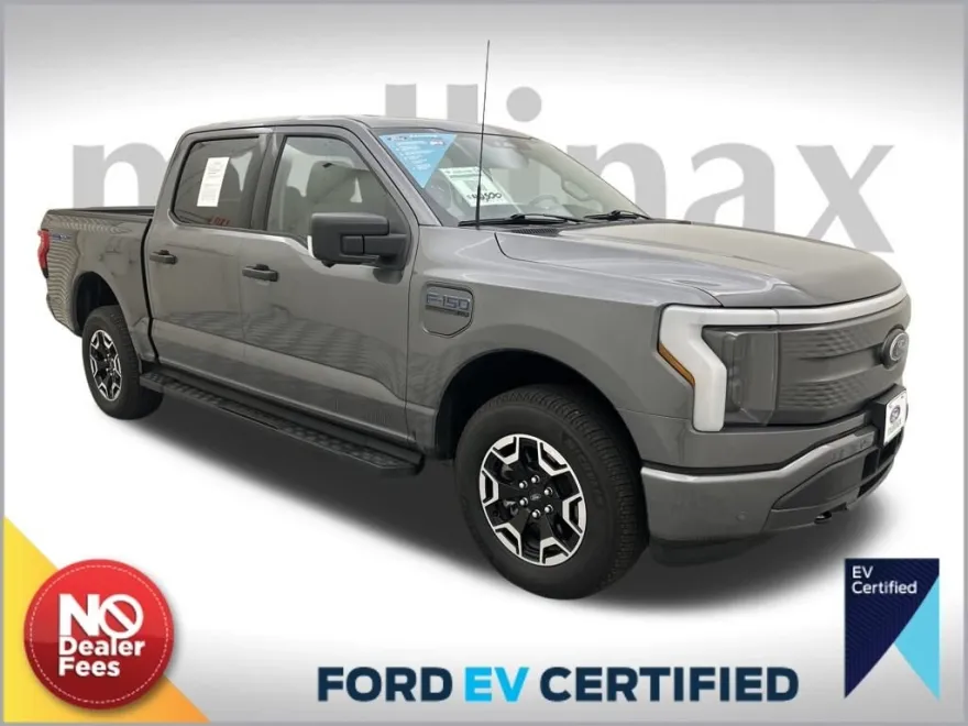2023 Ford F-150 Lightning XLT photo 1